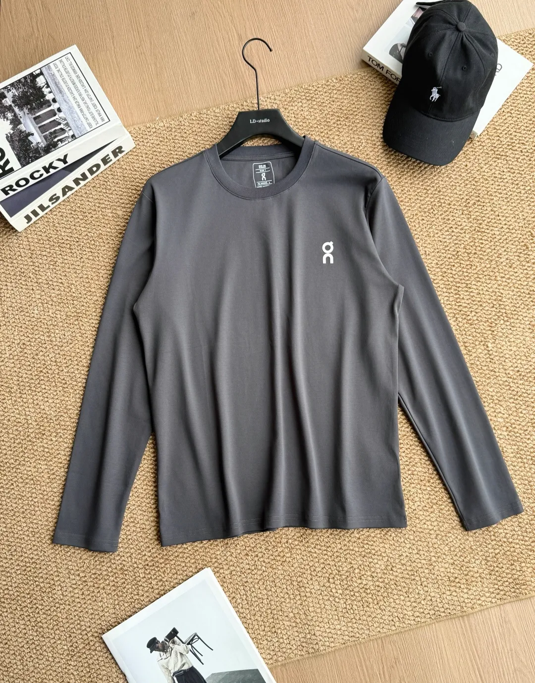 Year New Arrival ON Running Men's Classic solid color long-sleeved T-shirt with small label, 50g water-soft cotton, soft, comfortable and skin-friendly fabric UQ-6051 M L XL 2XL